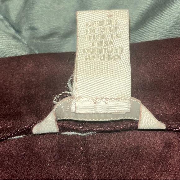 Forever 21 velvety feel pleased mini maroon skirt - Picture 3 of 4